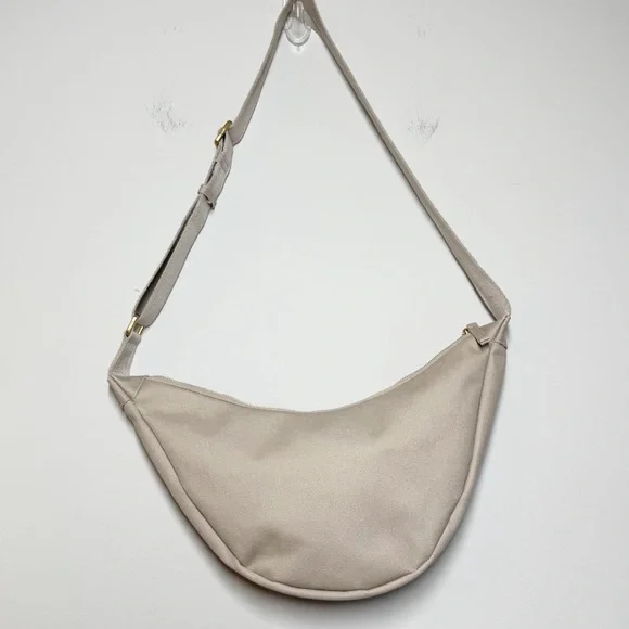 July Everyday Crescent sling bag with adjustable crossbody strap neutral - Picture 4 of 13